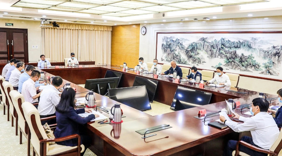 北京市委书记蔡奇在经开区调研并与企业家座谈，总裁徐烨烽受邀参加